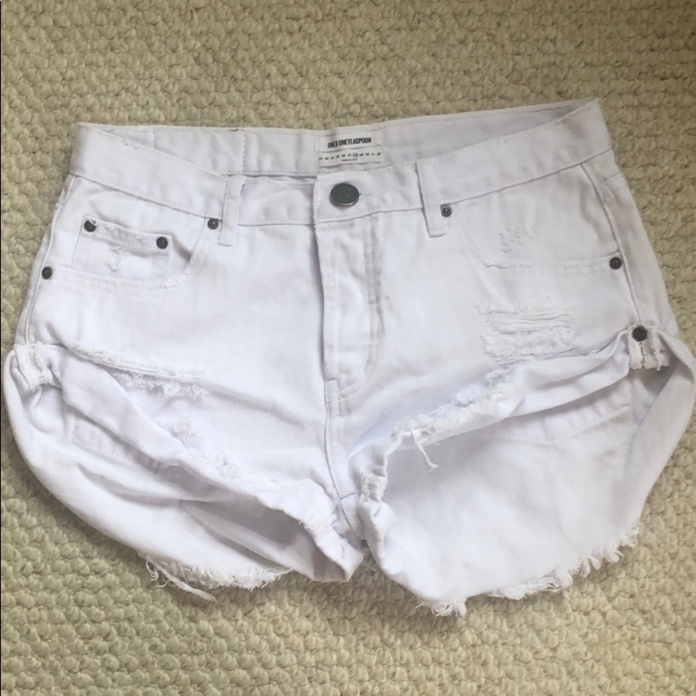 One teaspoon bandit shorts (white) size 28